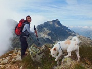 Dal MONTE MADONNINO (2502 m.), salito dalla ripida cresta nord e sceso dal pietroso canalone ovest,ai LAGHI DEI CURIOSI, CABIANCA e ZELTO, il 22 settembre 2013 - FOTOGALLERY